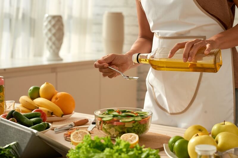 O azeite de oliva é uma excelente fonte de gorduras monoinsaturadas saudáveis.