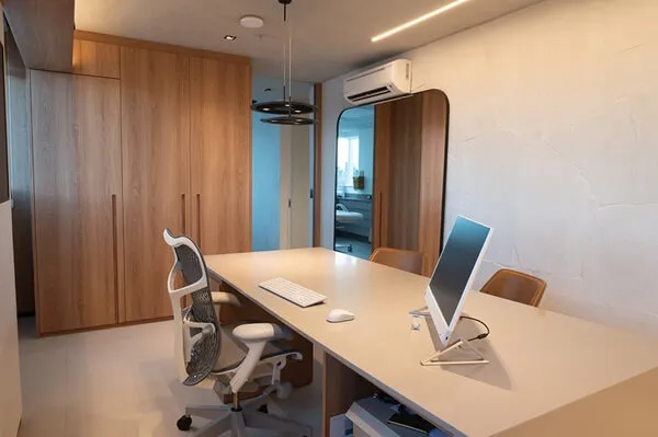 Sala de atendimento da Clínica Verveine no Centro Médico Lúcio Costa, Asa Sul